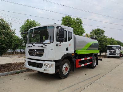 杭州用戶喜提12方灑水車，澆花、澆樹(shù)、綠化噴灑功能全